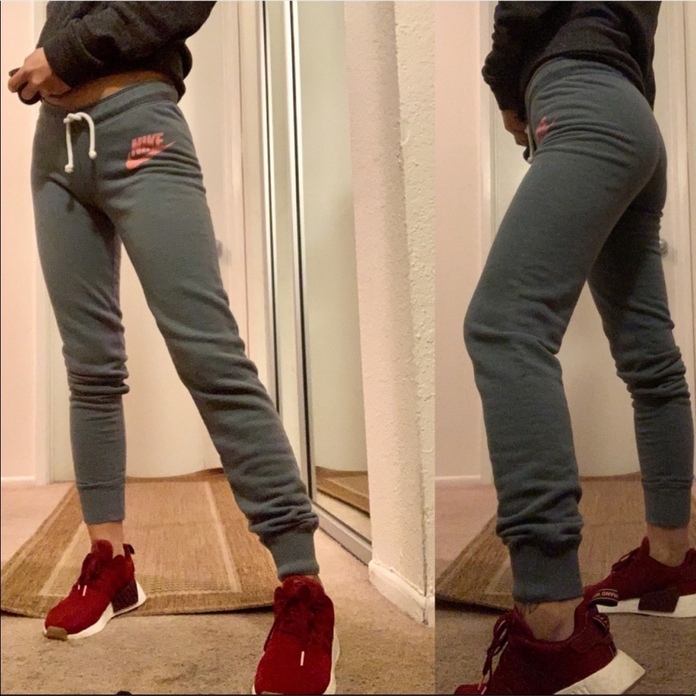 Nike joggers
